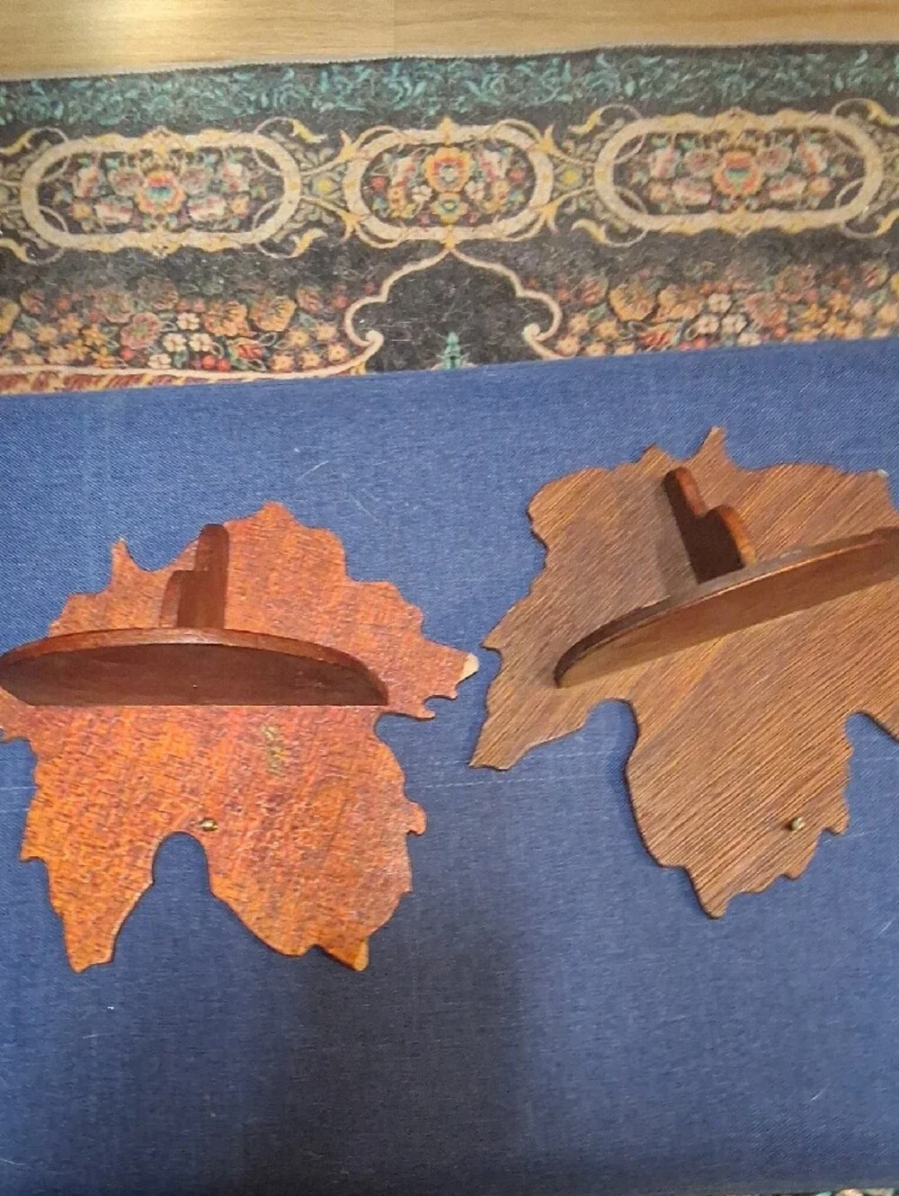 Leaf-Shaped Wall Display Shelves in Warm Brown - Set of 2